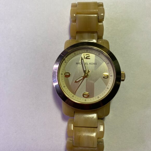 Michael Kors  Stainless Steel Horn Acetate Women's Watch - Picture 4 of 5